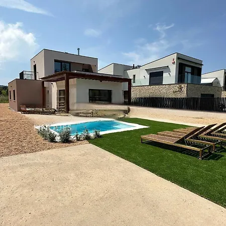 Magnifica Casa Con Piscina